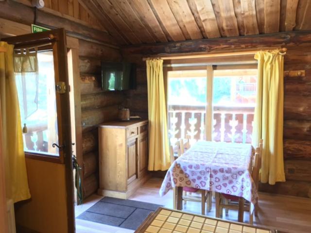 לס דה-אלפס Chalet Le Ranch מראה חיצוני תמונה